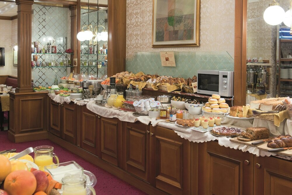 Фото Hotel Berna