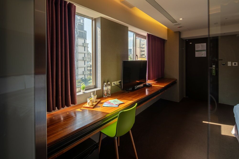 Фото Goodmore Hotel