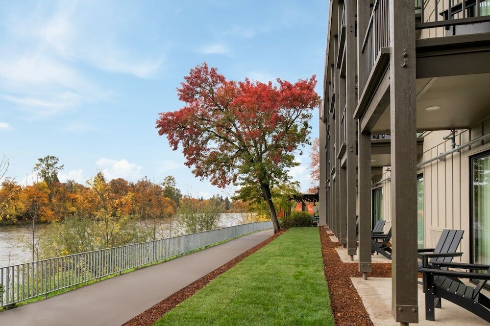 Фото Valley River Inn