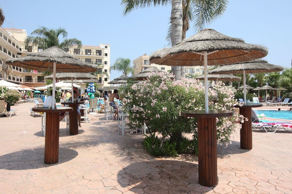 Фото Tsokkos Gardens Hotel