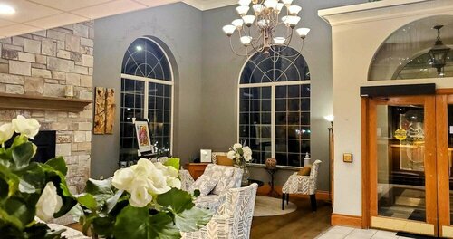 Гостиница Stone Gate Inn в Ориллии