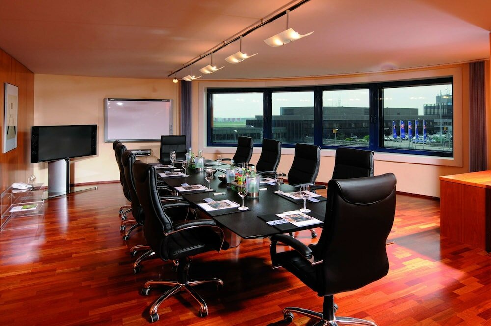 Фото Maritim Airport Hotel Hannover