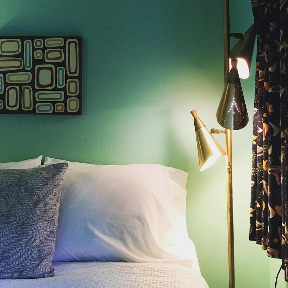 Фото Holiday Music Motel