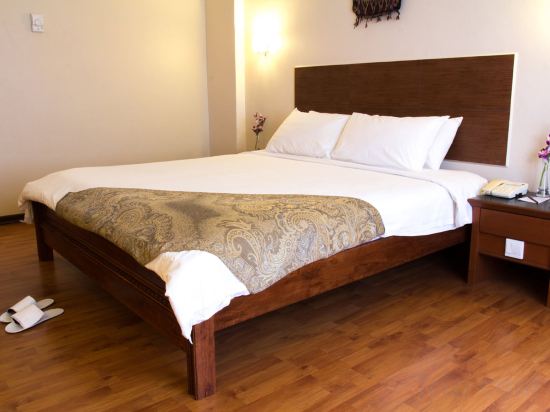 Фото Hotel Maluri