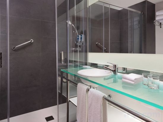 Фото Four Points by Sheraton Barcelona Diagonal