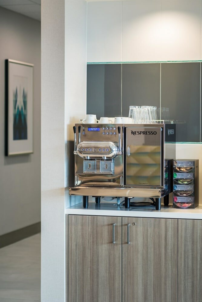 Фото Best Western Premier Hotel at Fisher's Landing