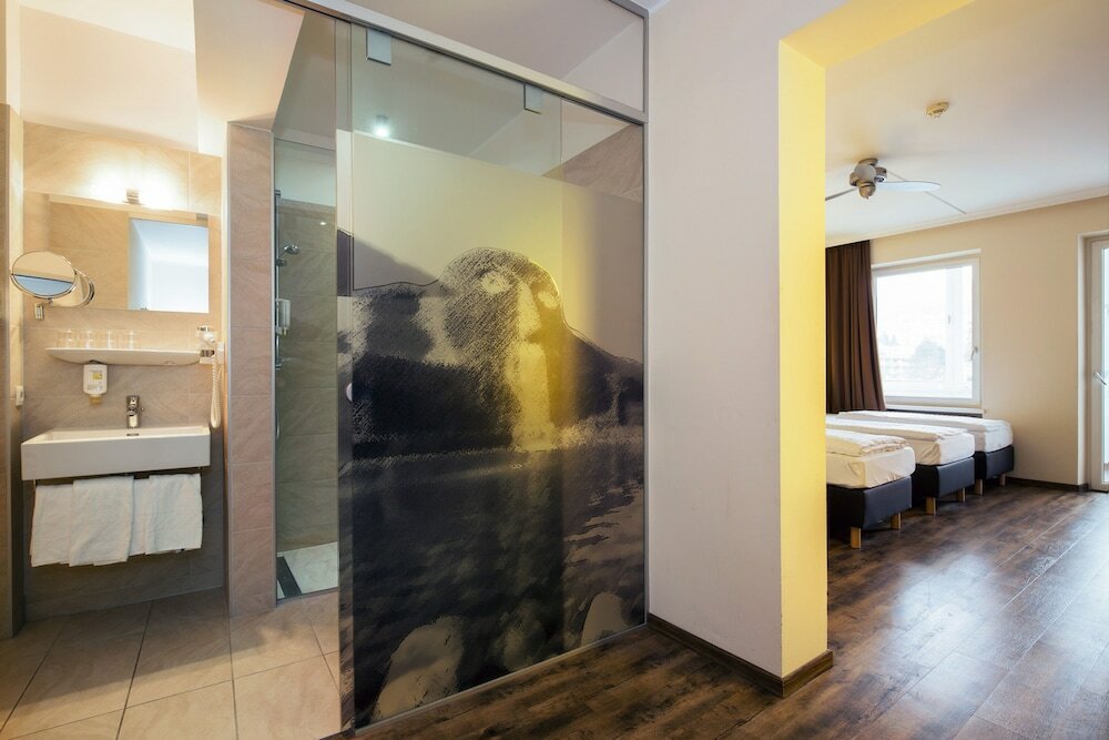 Фото Basic Hotel Innsbruck