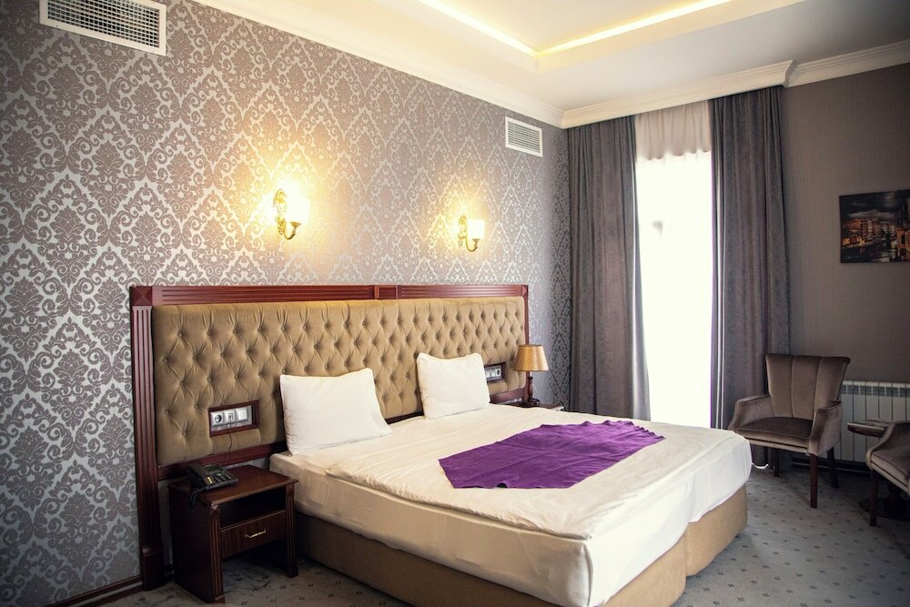 Фото Capitol Hotel