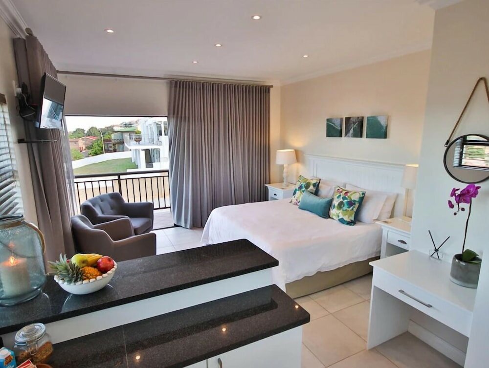 Фото Jeffreys Bay Luxury Apartments