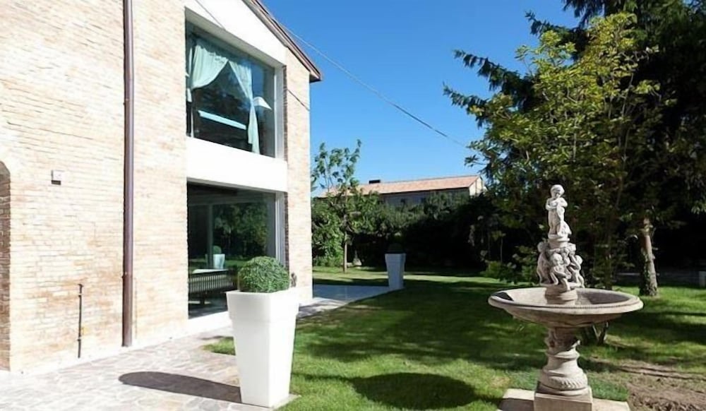 Фото Villa Horti della Fasanara - Guest House