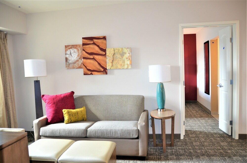 Фото Staybridge Suites Hillsboro - Orenco Station, an Ihg Hotel