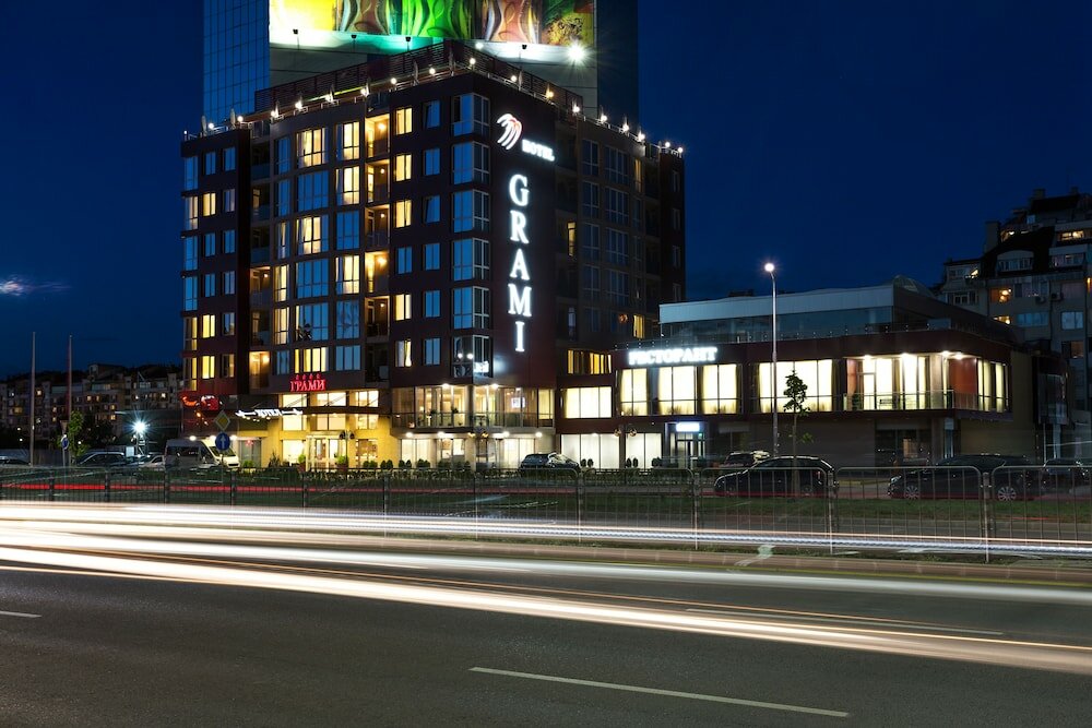 Фото отеля 2