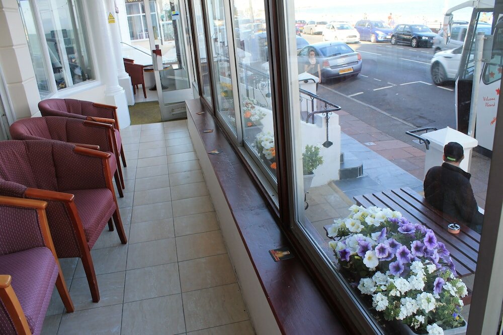 Фото The Glastonbury Hotel