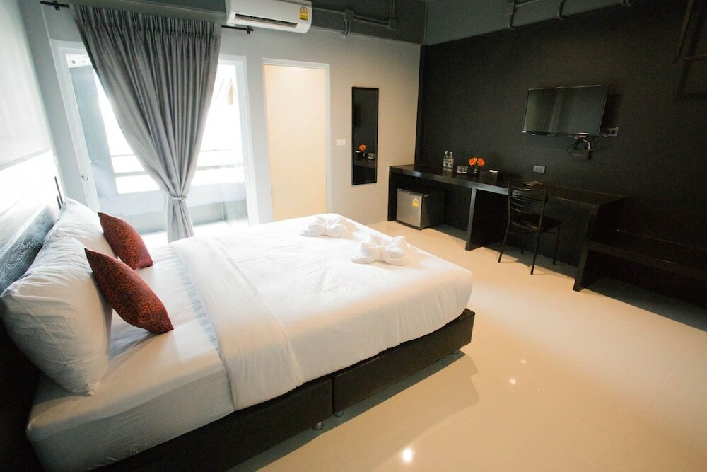 Фото B-Black Hotel Chonburi