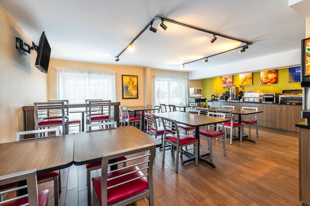 Фото Comfort Inn Prince Albert