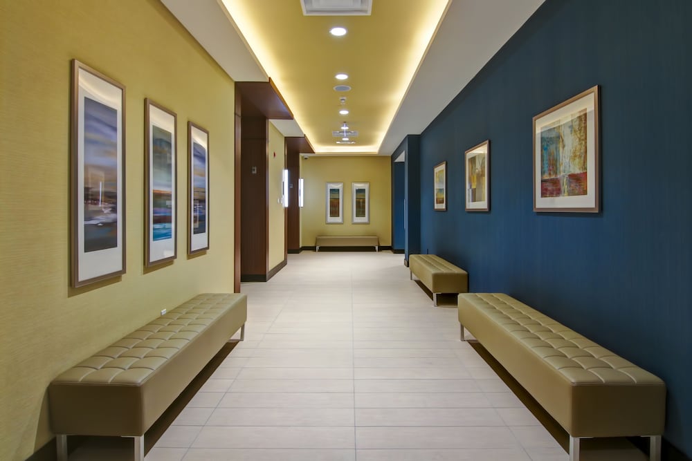 Фото TownePlace Suites by Marriott Kincardine