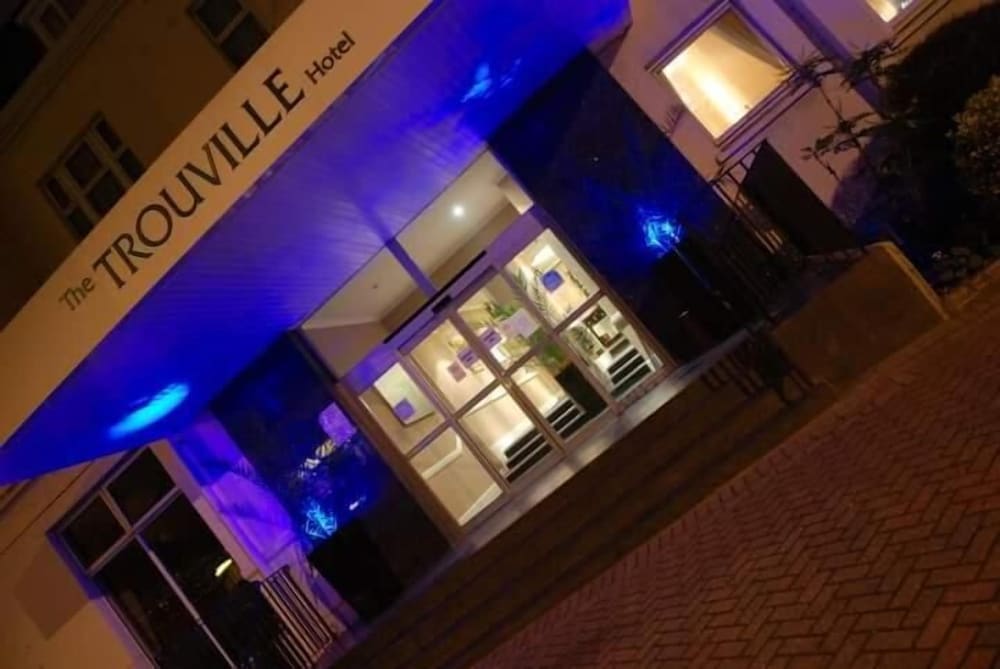 Фото The Trouville Hotel
