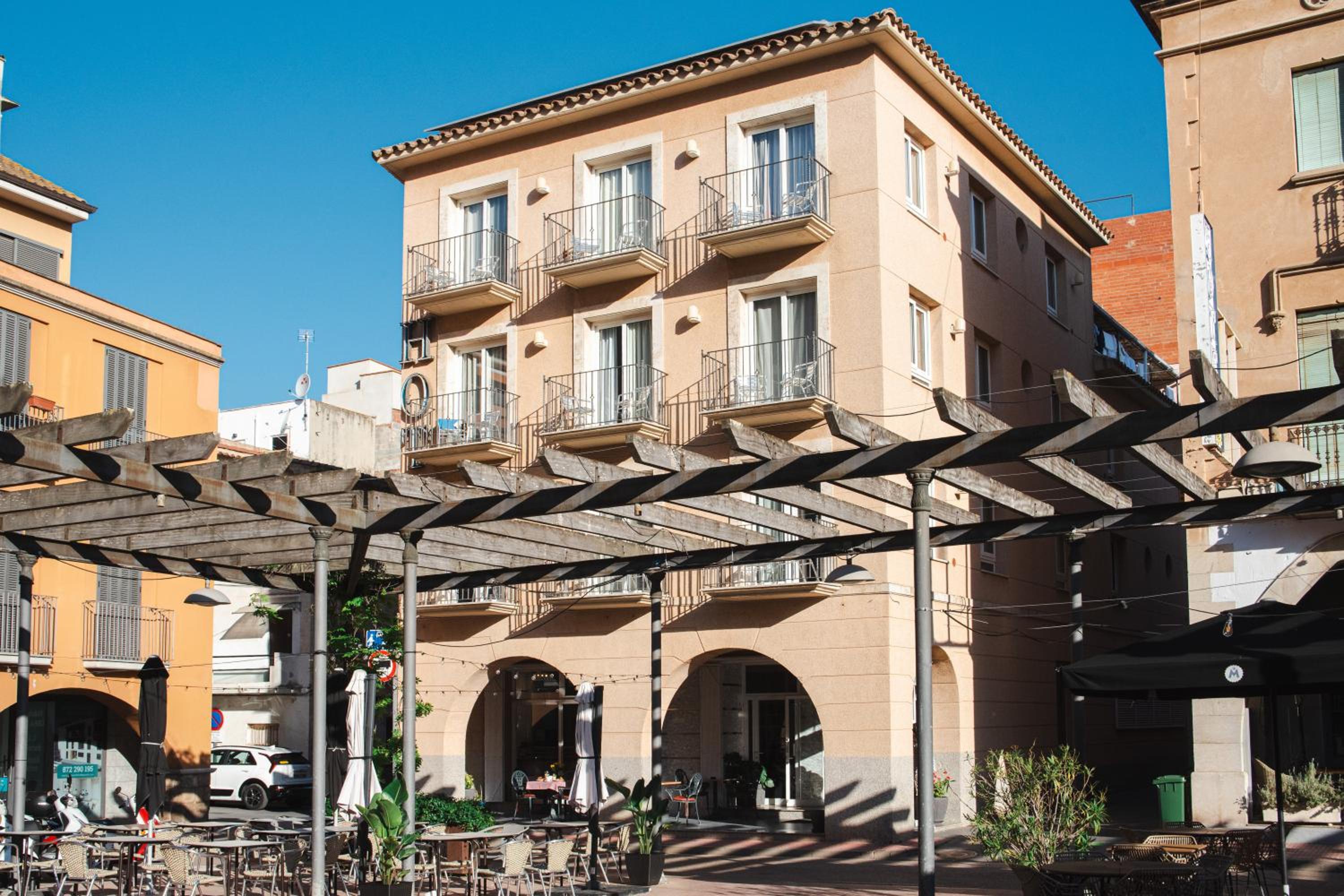 Фото отеля 1