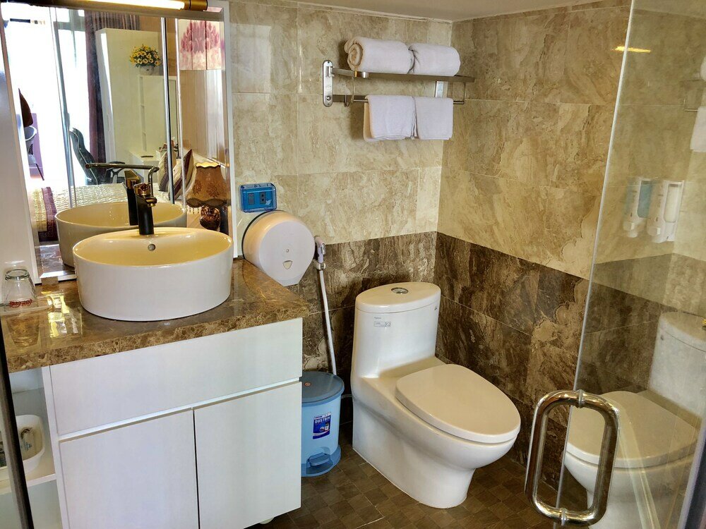 Фото The Royal Hotel