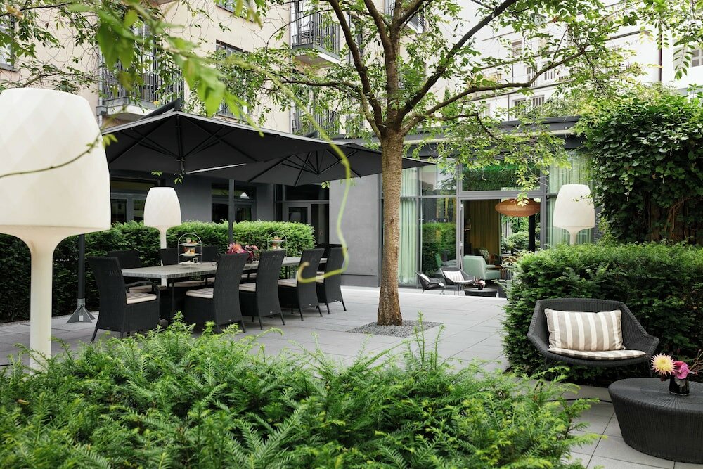 Фото The George Hotel