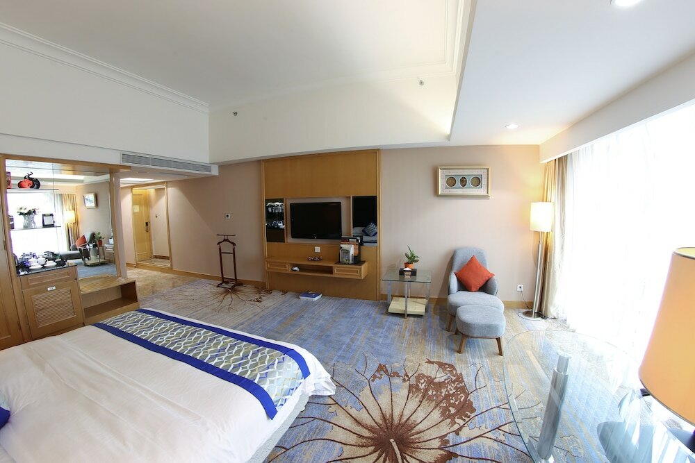 Фото Jiangmen Gladden Hotel