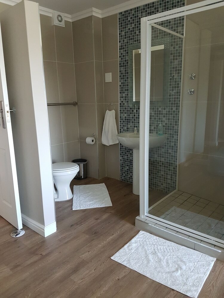 Фото Riverview Guesthouse