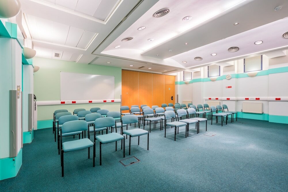 Фото Lse Rosebery Hall