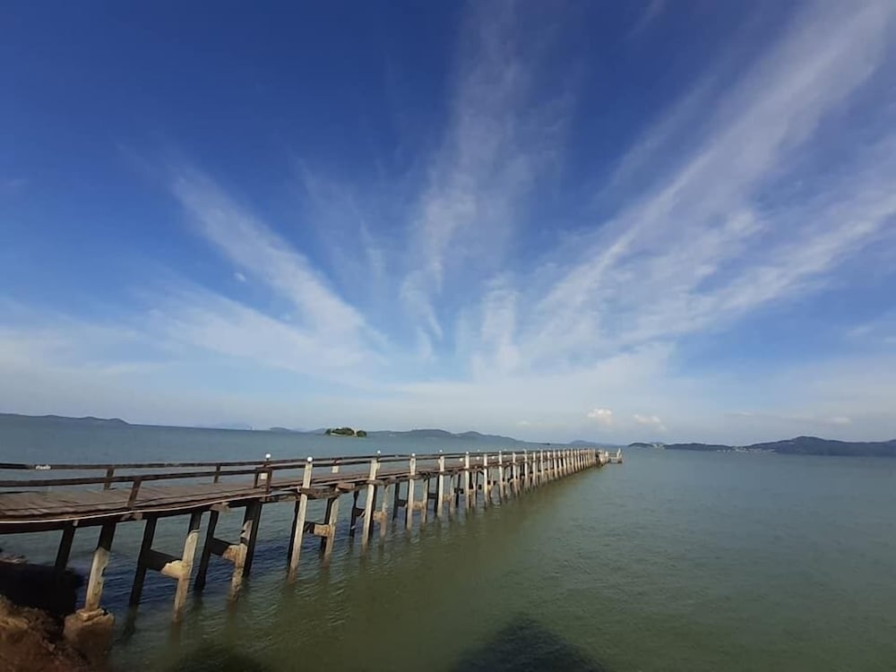 Фото Jansom Beach Resort Ranong