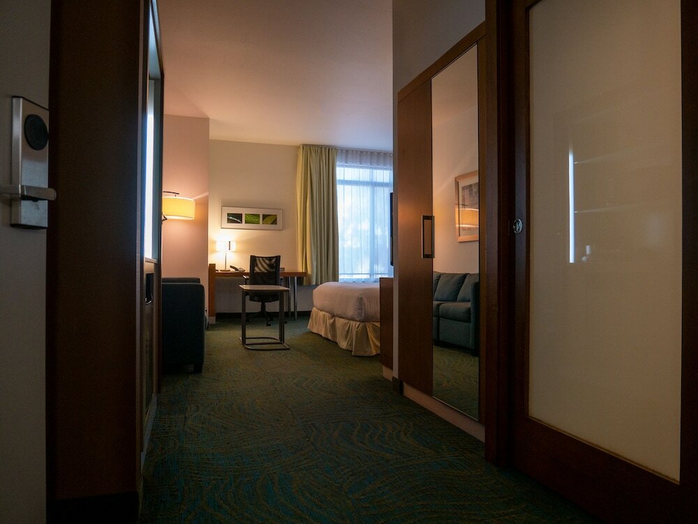 Фото SpringHill Suites Las Vegas North Speedway