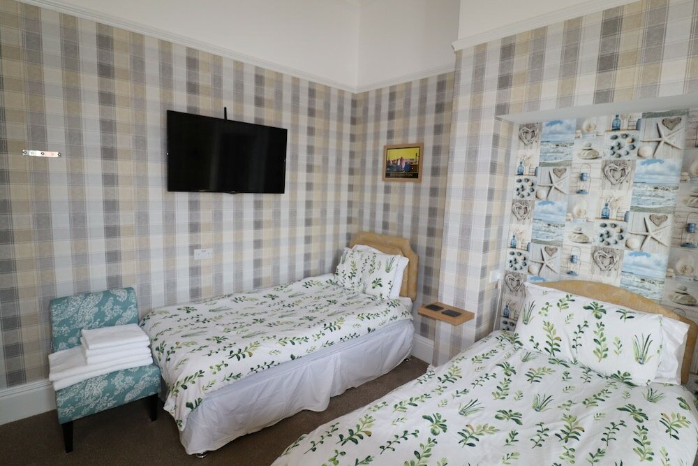 Фото Raincliffe Hotel