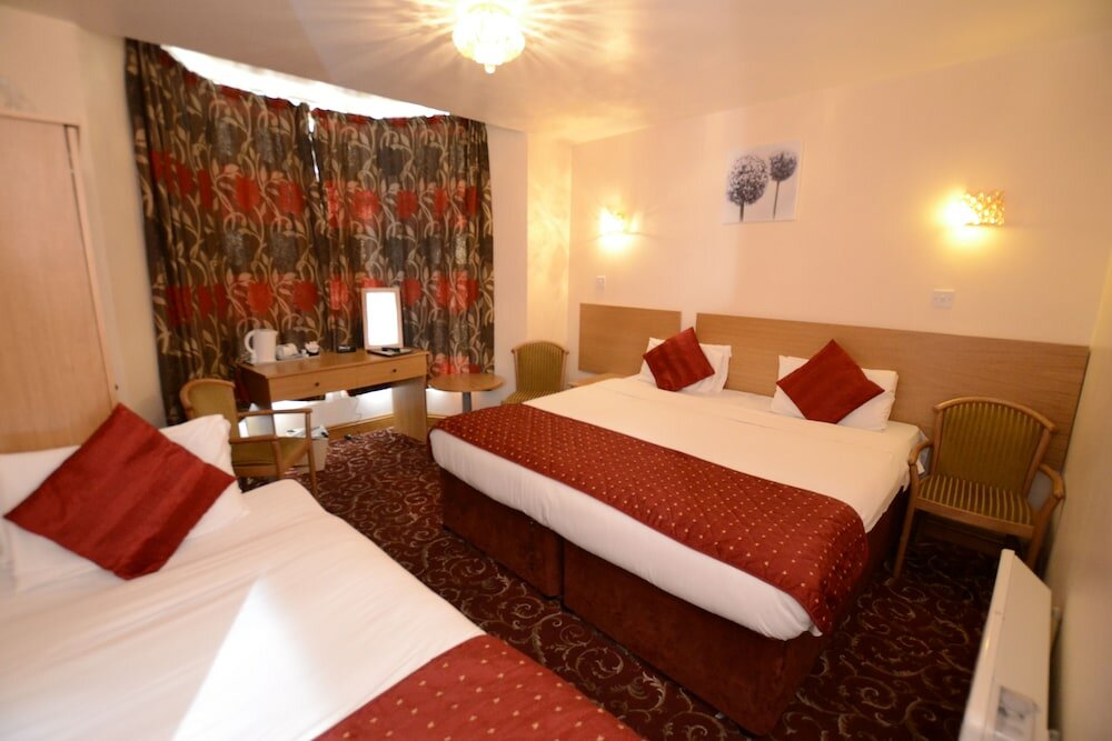 Фото Britannia Inn Hotel