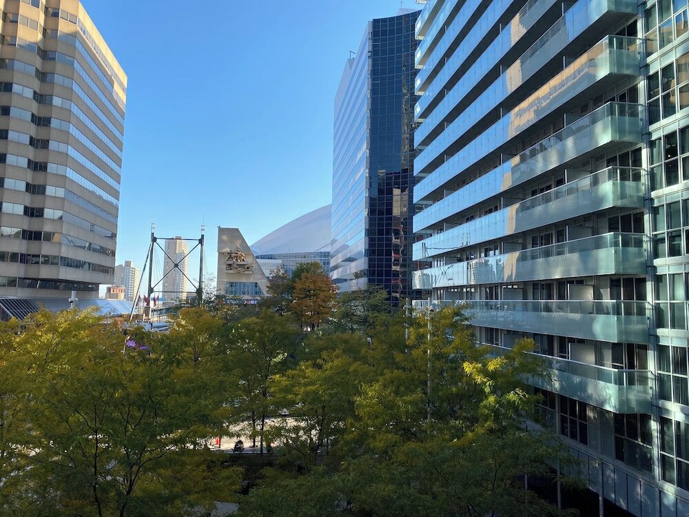 Фото Life Suites Loft - Cn Tower