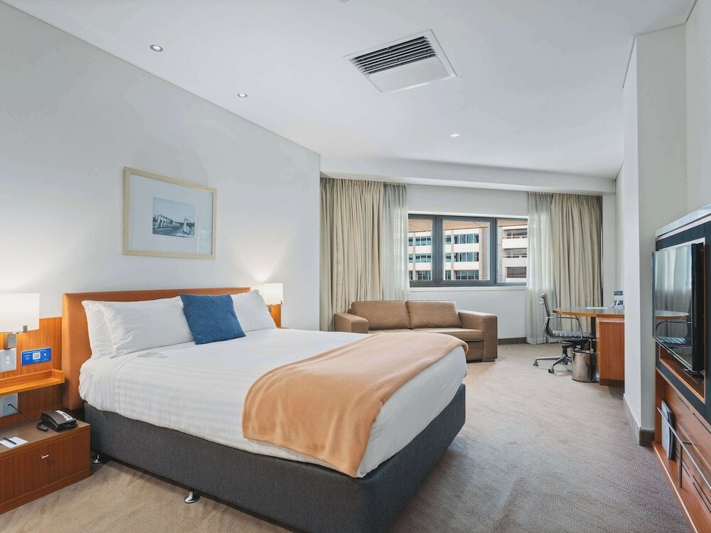 Фото Novotel Canberra