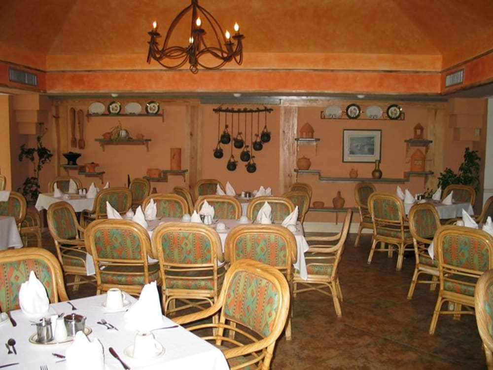 Фото Cascadia Hotel Conference Center