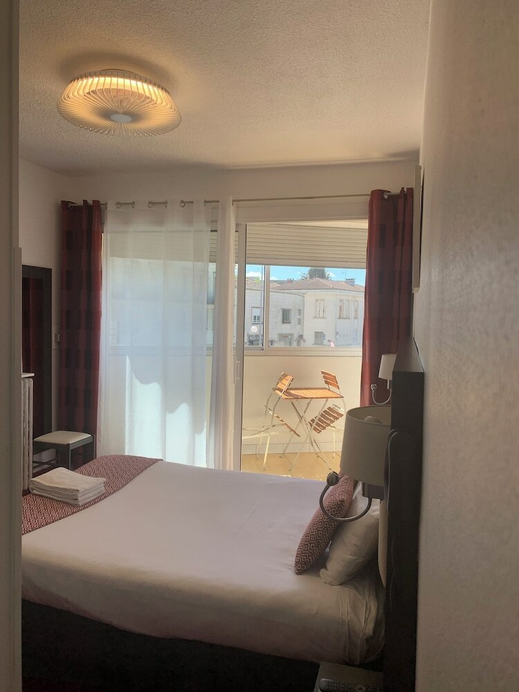 Фото Brit Hotel Bleu Nuit