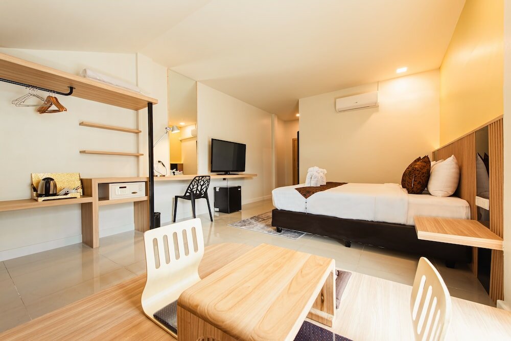 Фото The Golden Ville Boutique Hotel