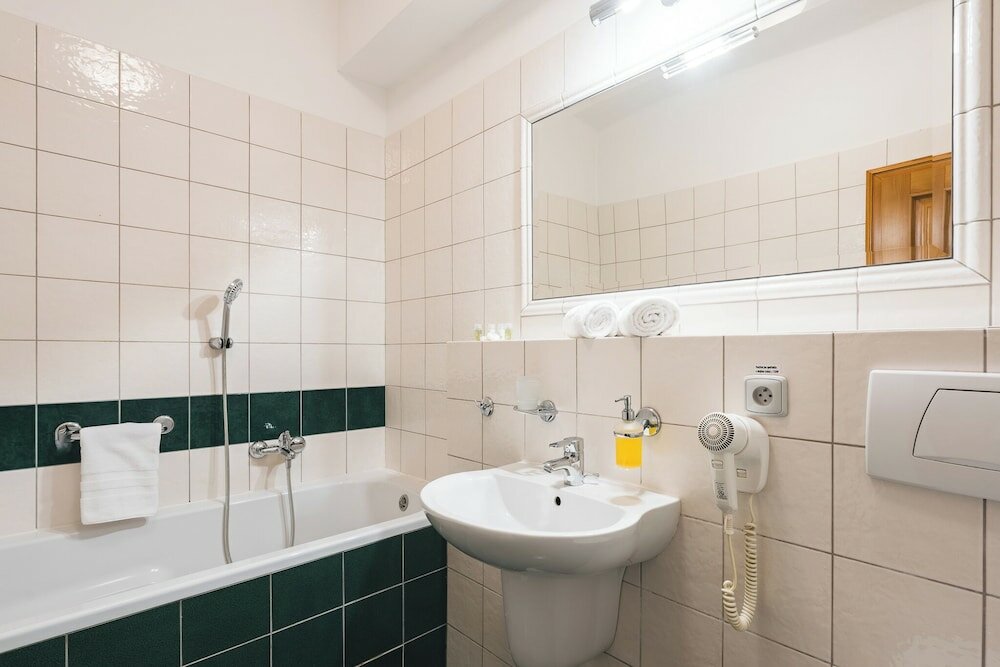 Фото Hotel Leonardo