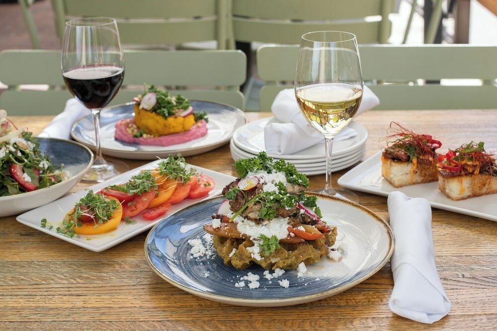 Фото The Oxford Hotel Bend