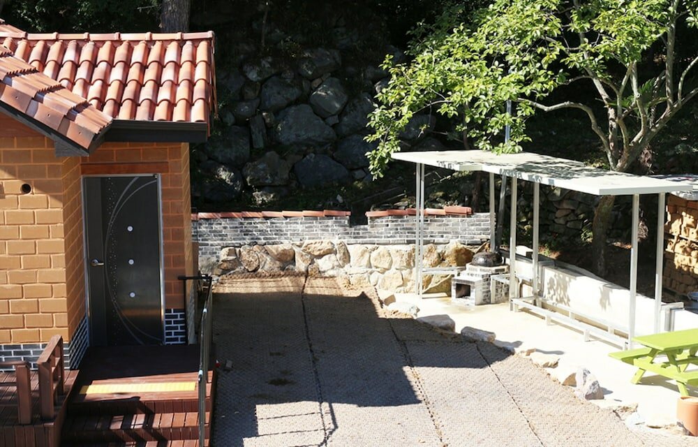 Фото Pyramid Red Clay Pension