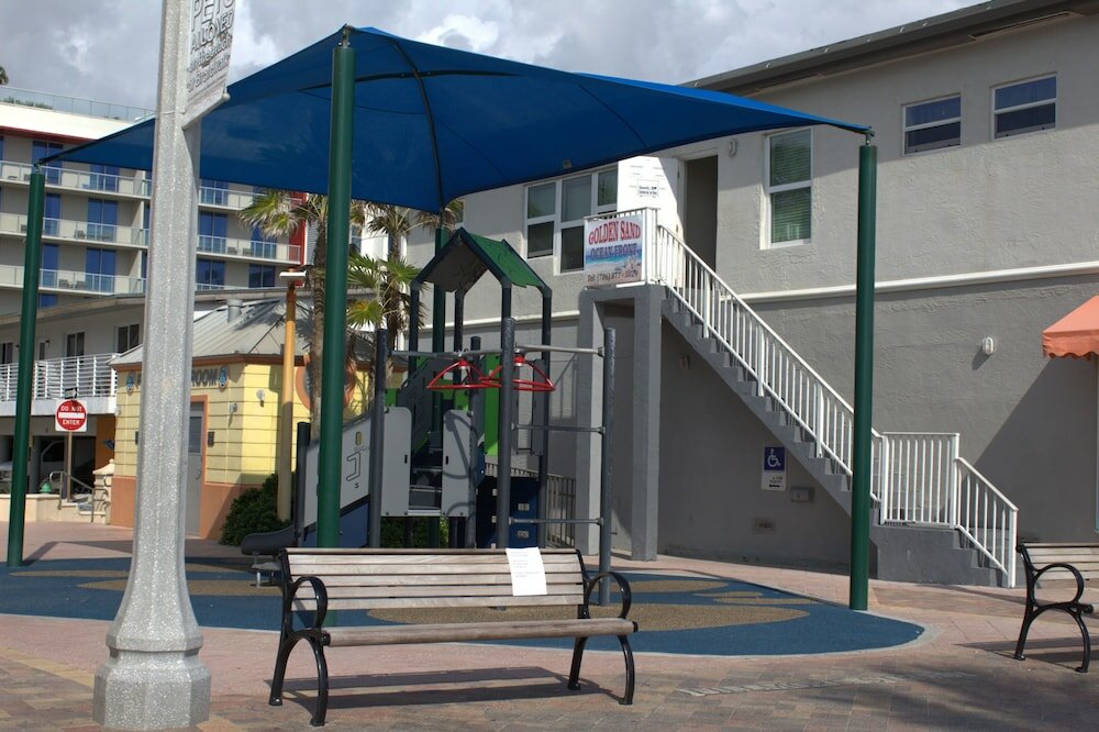 Фото Golden Sand Oceanfront