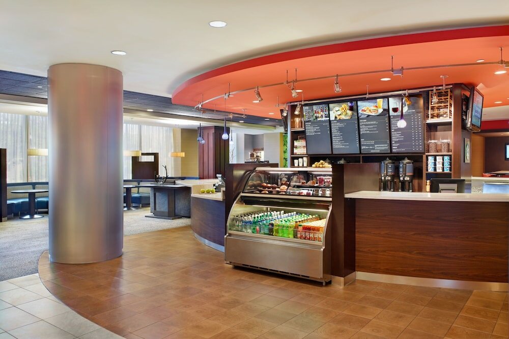 Фото Courtyard by Marriott Arlington Crystal City/Reagan National