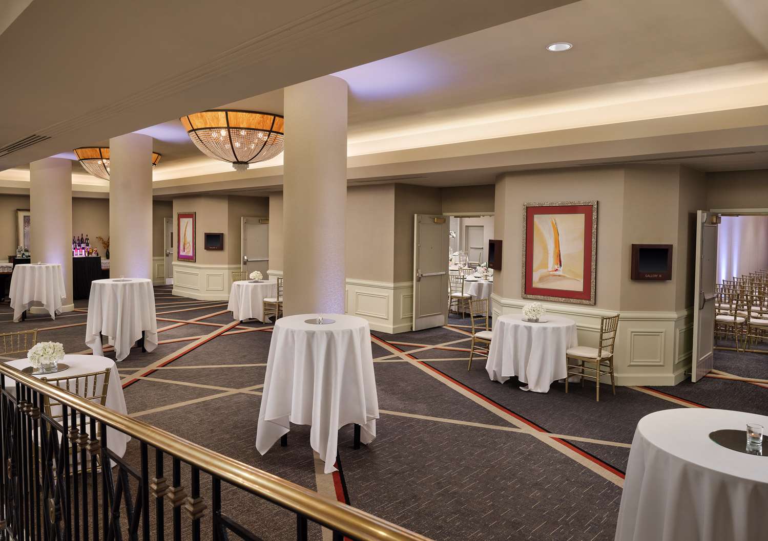 Фото Hilton Arlington