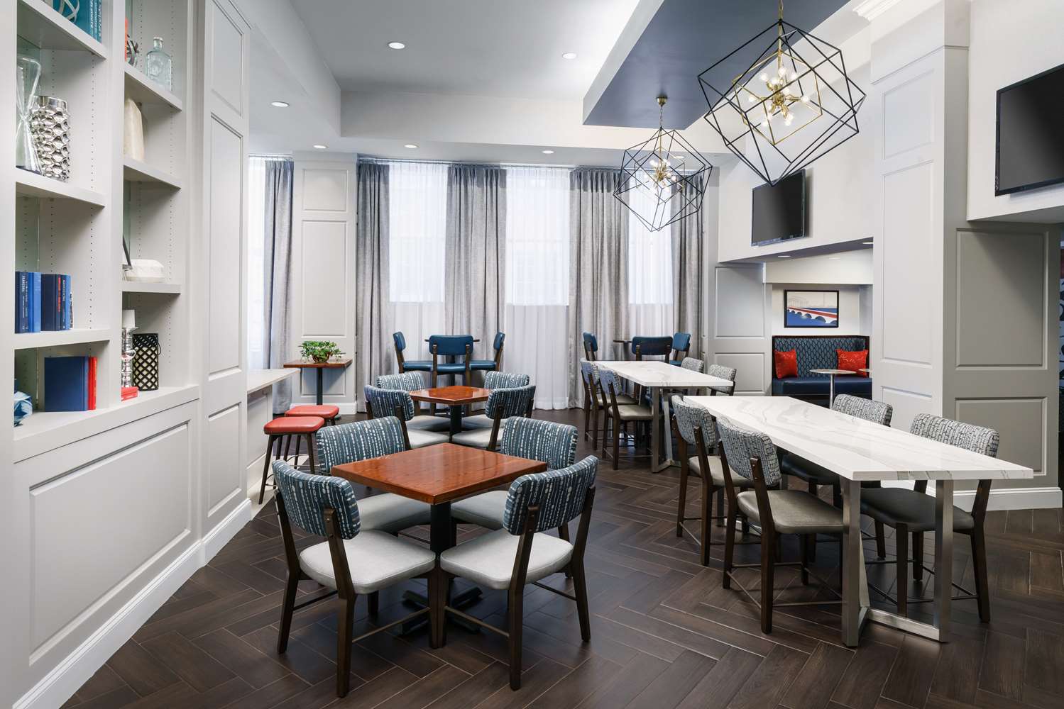 Фото Hampton Inn Washington, D. C. White House