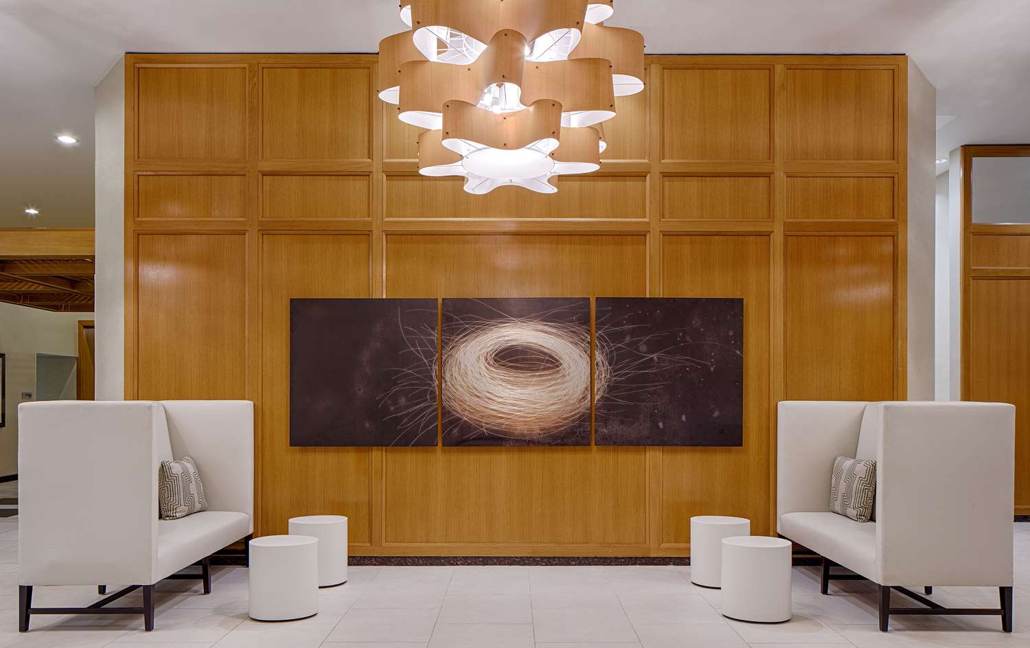 Фото DoubleTree by Hilton Hotel Houston - Greenway Plaza