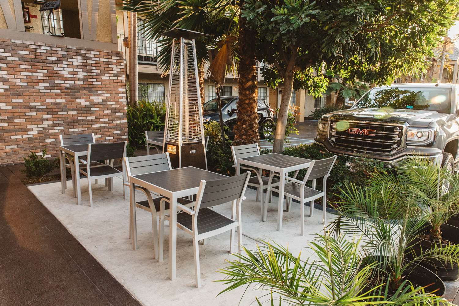 Фото Best Western Palm Garden Inn