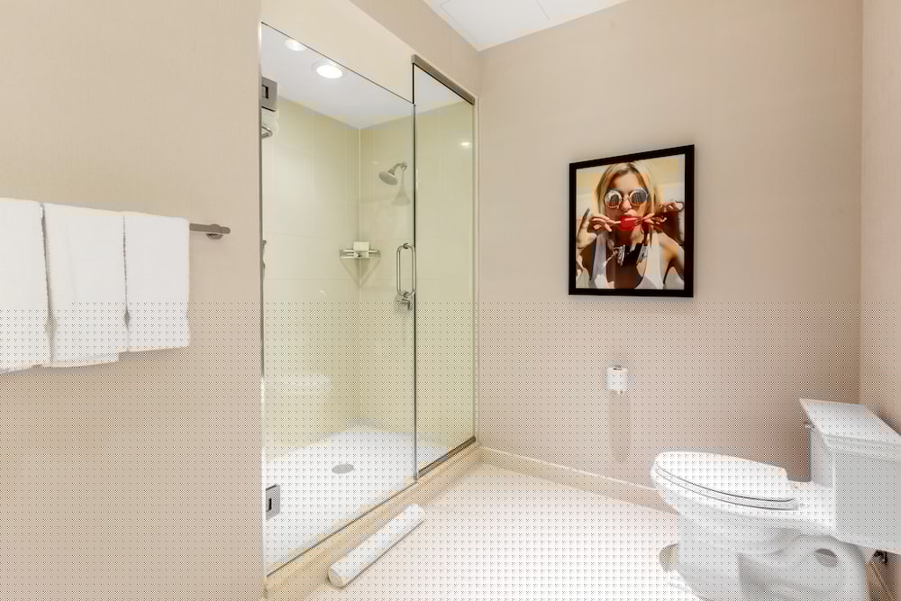 Фото The Chicago Hotel Collection Magnificent Mile