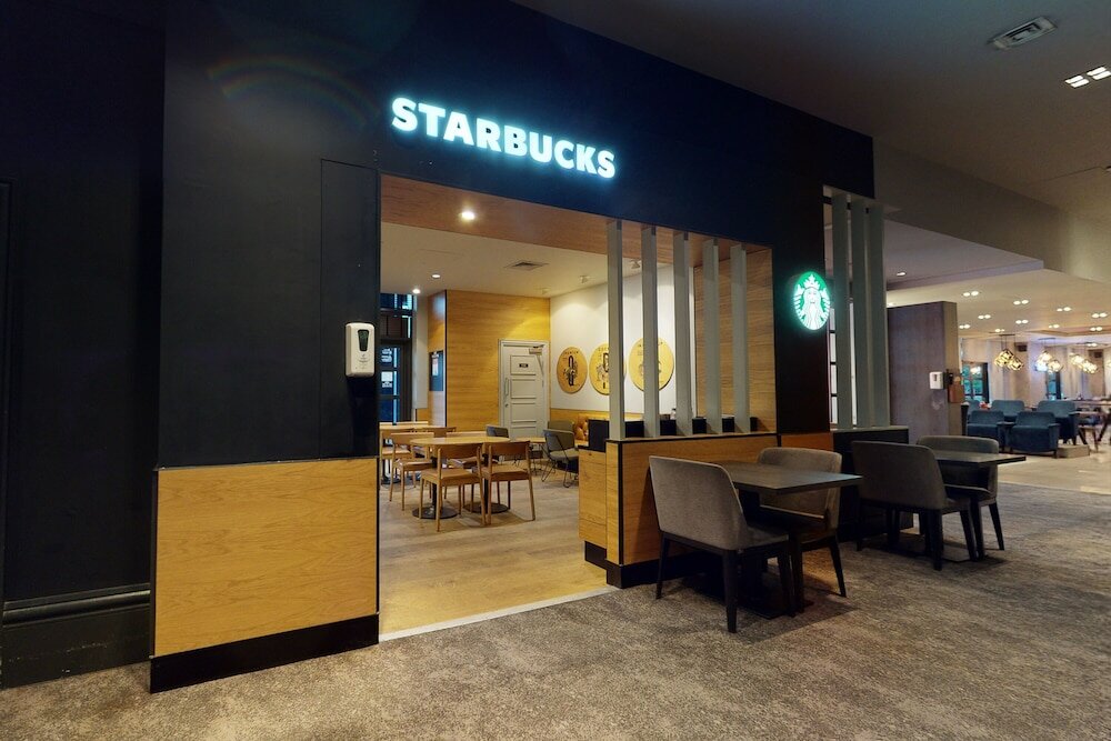 Фото Village Hotel Leeds South