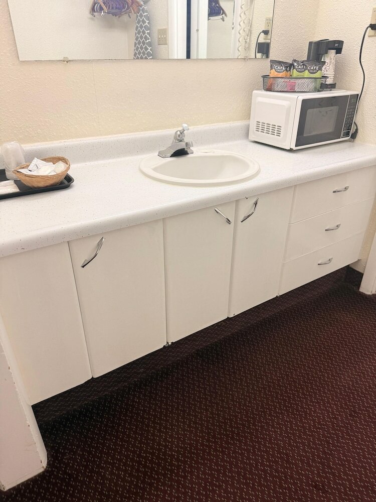 Фото Knights Inn Kirksville