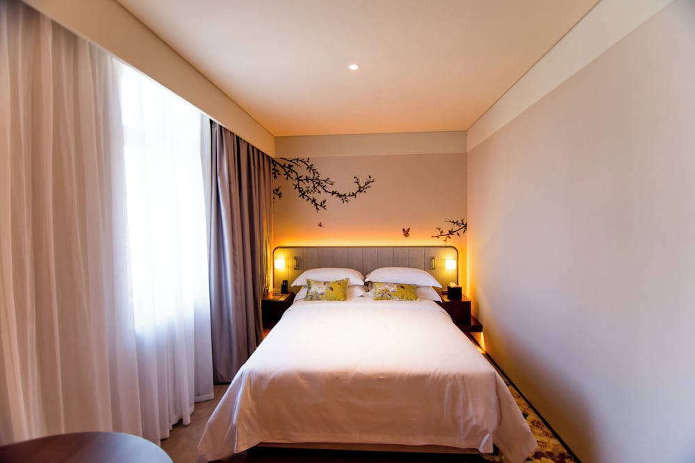 Фото Weihaiwei Hotel