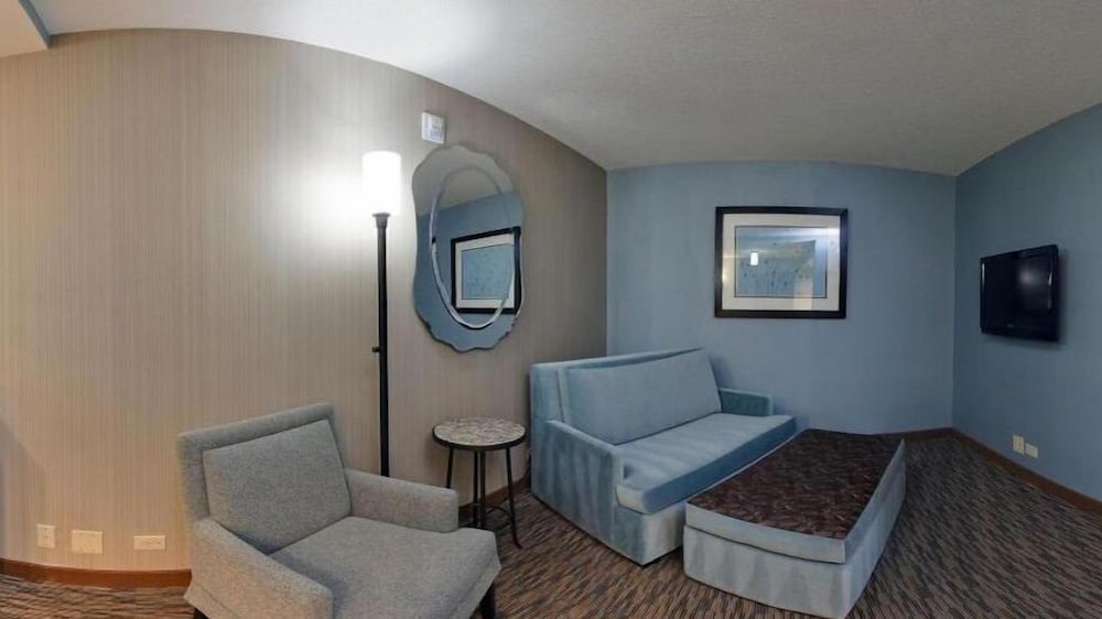 Фото Crowne Plaza Lombard Downers Grove, an Ihg Hotel